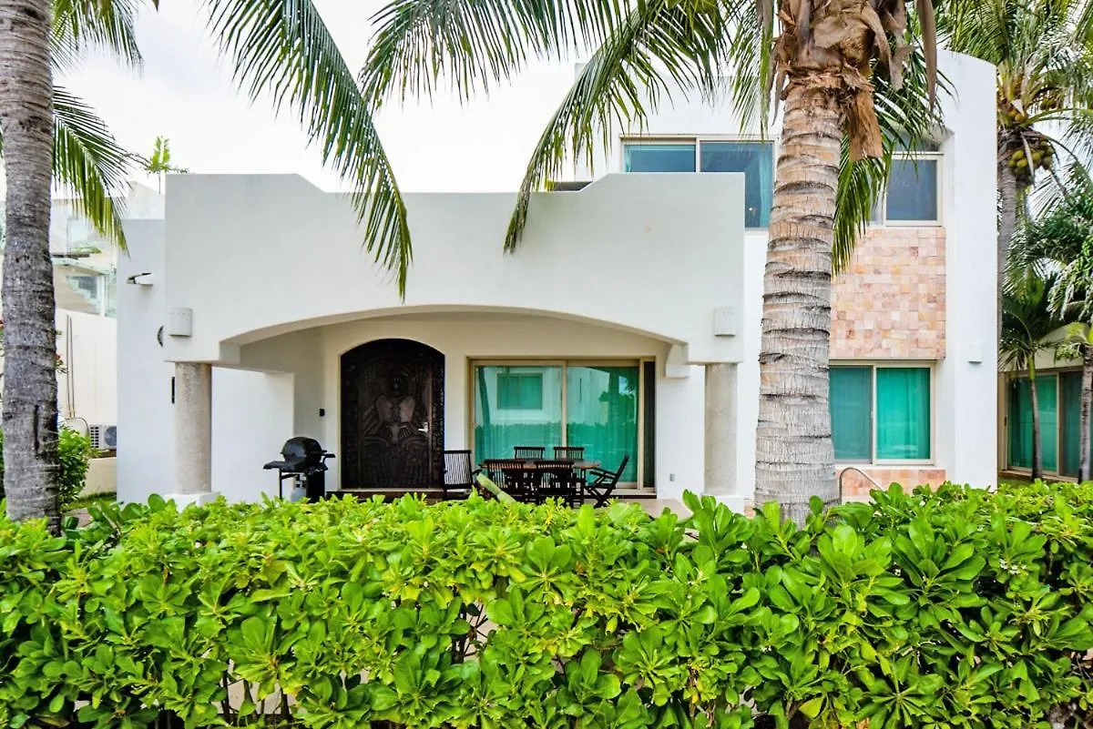 Lich Naj Luxury Villa 신데 델 카르멘