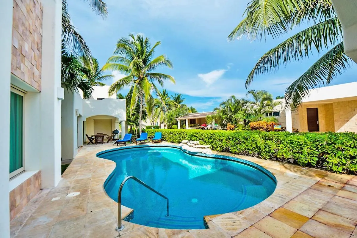 Lich Naj Luxury Villa 신데 델 카르멘 0*,